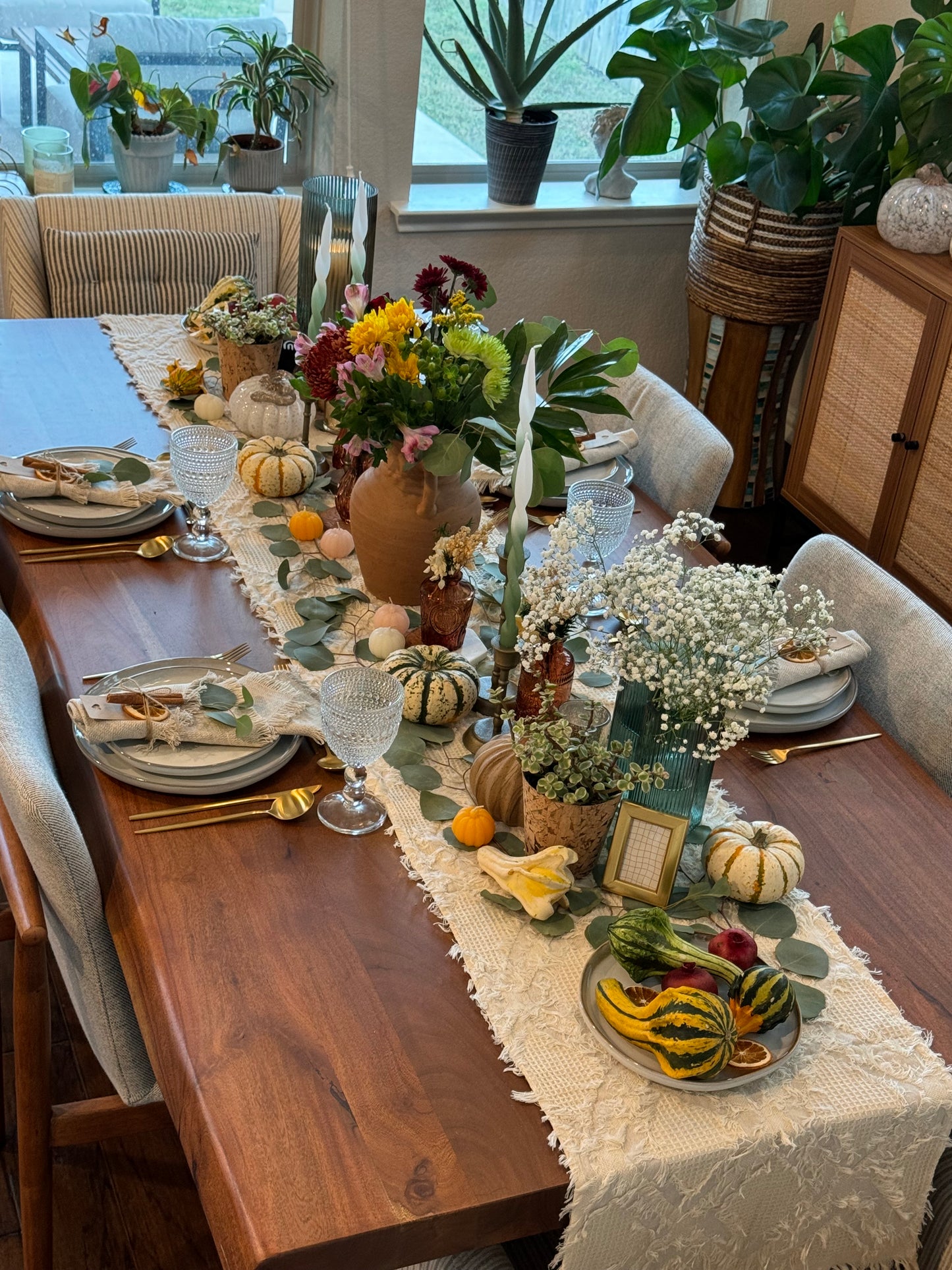 Earthen Glow Tablescape